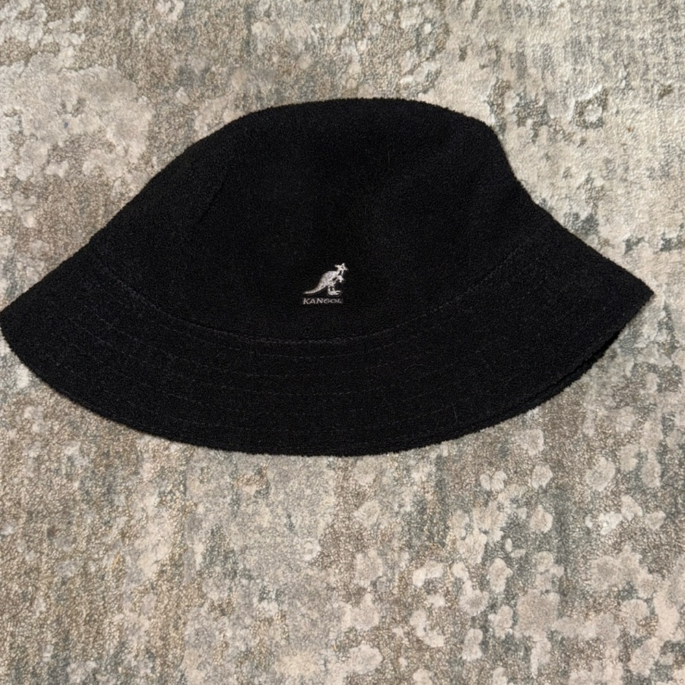 Kangol Classic Terry Cloth Bermuda Lahinch Black Bucket Hat